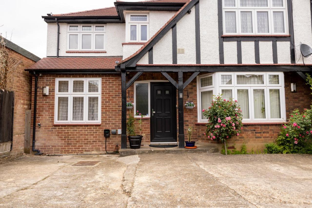 London Vegetarian Smoke & Pet Free En-Suite With Ev Parking Edgware ภายนอก รูปภาพ
